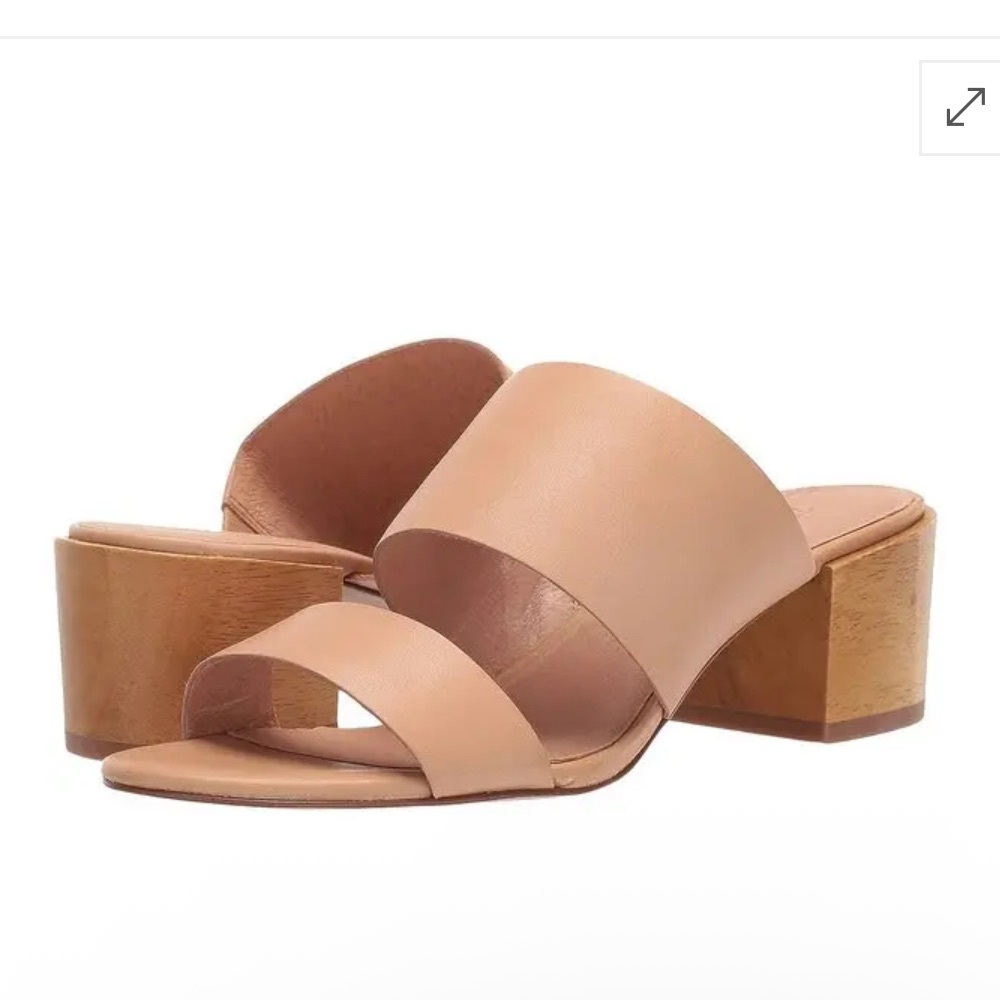 MADEWELL 
The Kiera Mule Sandal - Beige